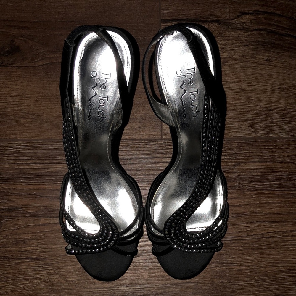 Touch of Nina • size 9 1/2 • black •